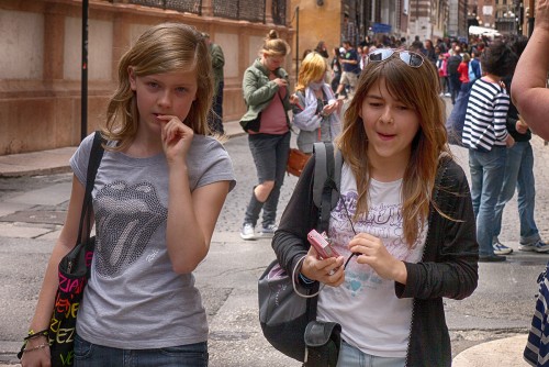 girls3.jpg