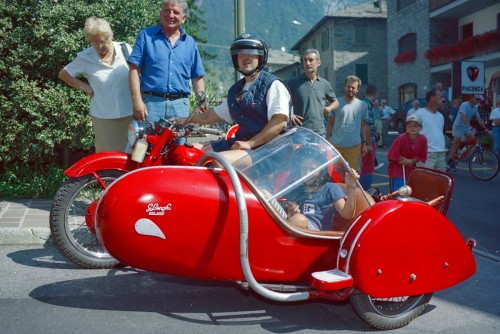 guzzi90.jpg