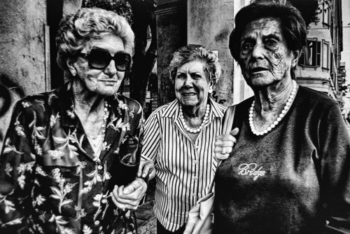 3signore.jpg
