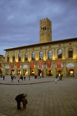 piazza-maggiore-2.jpg
