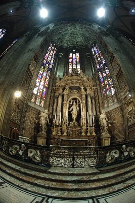 altare-di-sinistra1.jpg