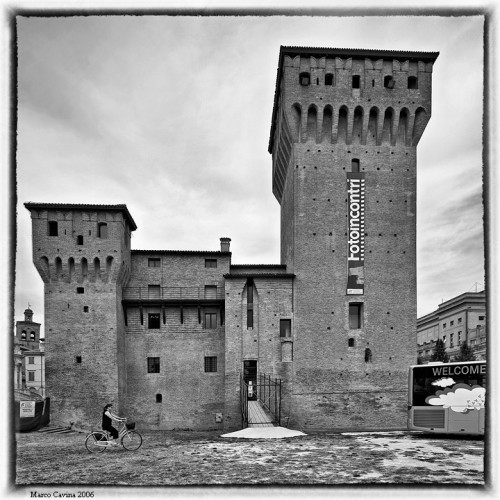 Castello Estense S Felice sul Panaro 06 2006.jpg