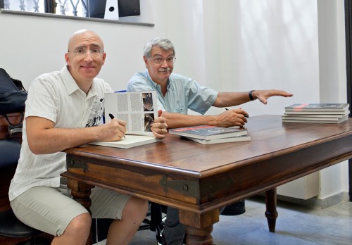 Milano-270612-firma-copie-libro.jpg